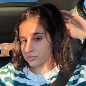 Meet your Posher, Julie